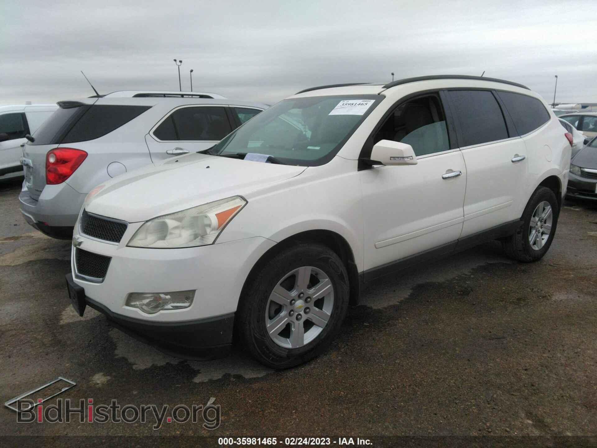 2011 CHEVROLET TRAVERSE - VIN: 1GNKRJED2BJ105367 - Фото 2