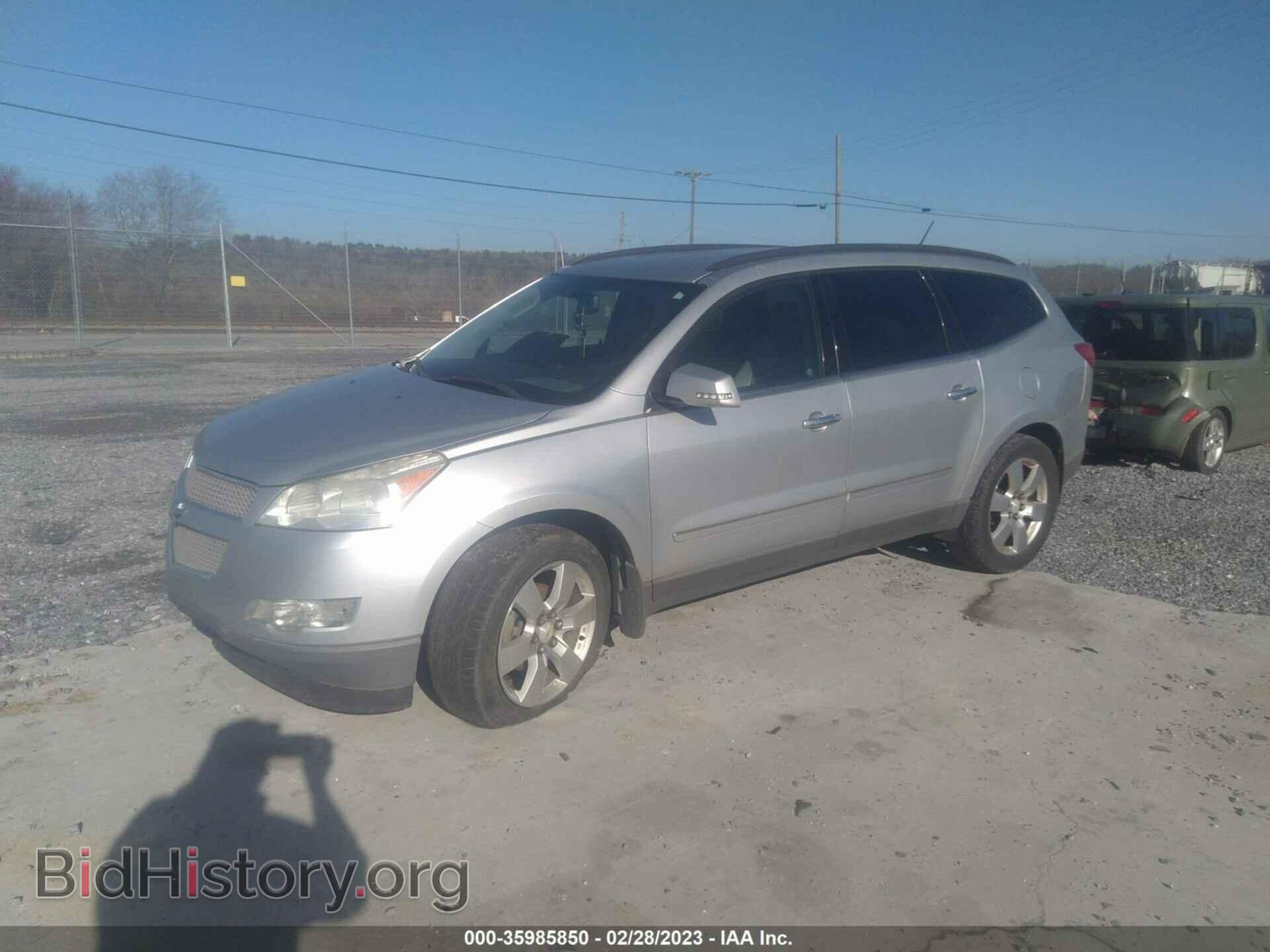 2012 CHEVROLET TRAVERSE - VIN: 1GNKRLED5CJ234748 - Фото 2