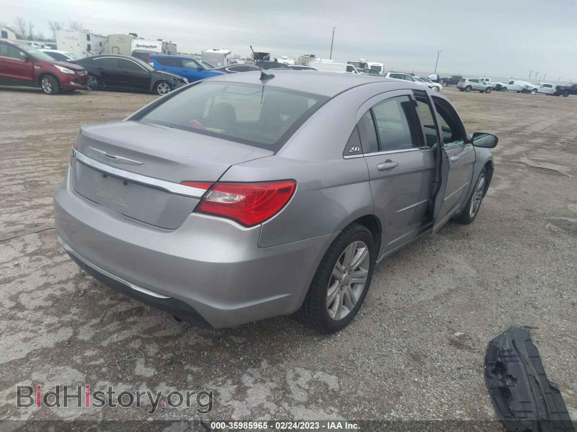 2013 CHRYSLER 200 - VIN: 1C3CCBBB3DN732215 - Фото 4