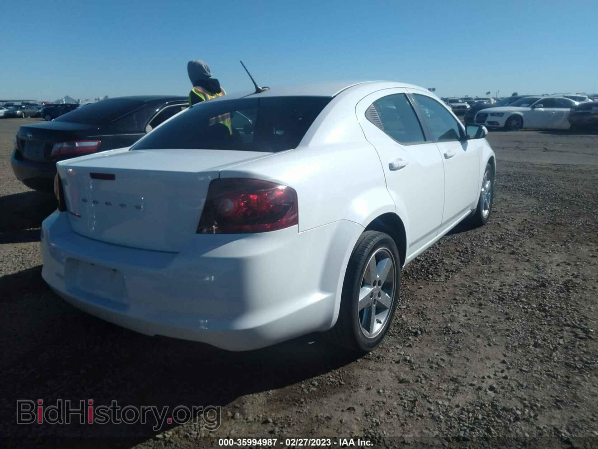 2011 DODGE AVENGER - VIN: 1B3BD2FB4BN548785 - Photo 4