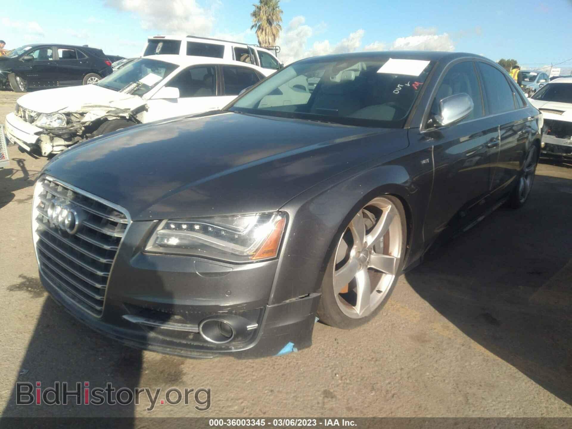2014 AUDI S8 - VIN: WAUD2AFD4EN004779 - Фото 2