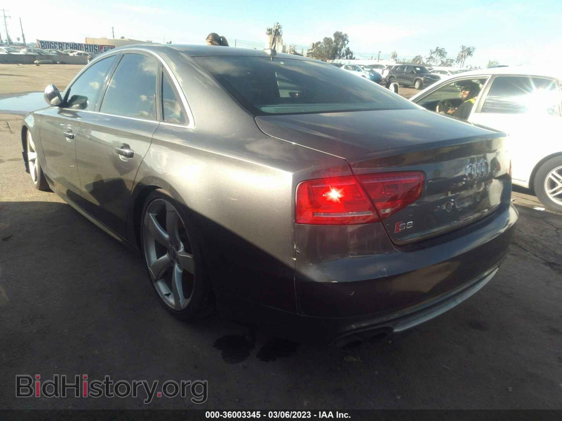2014 AUDI S8 - VIN: WAUD2AFD4EN004779 - Фото 3