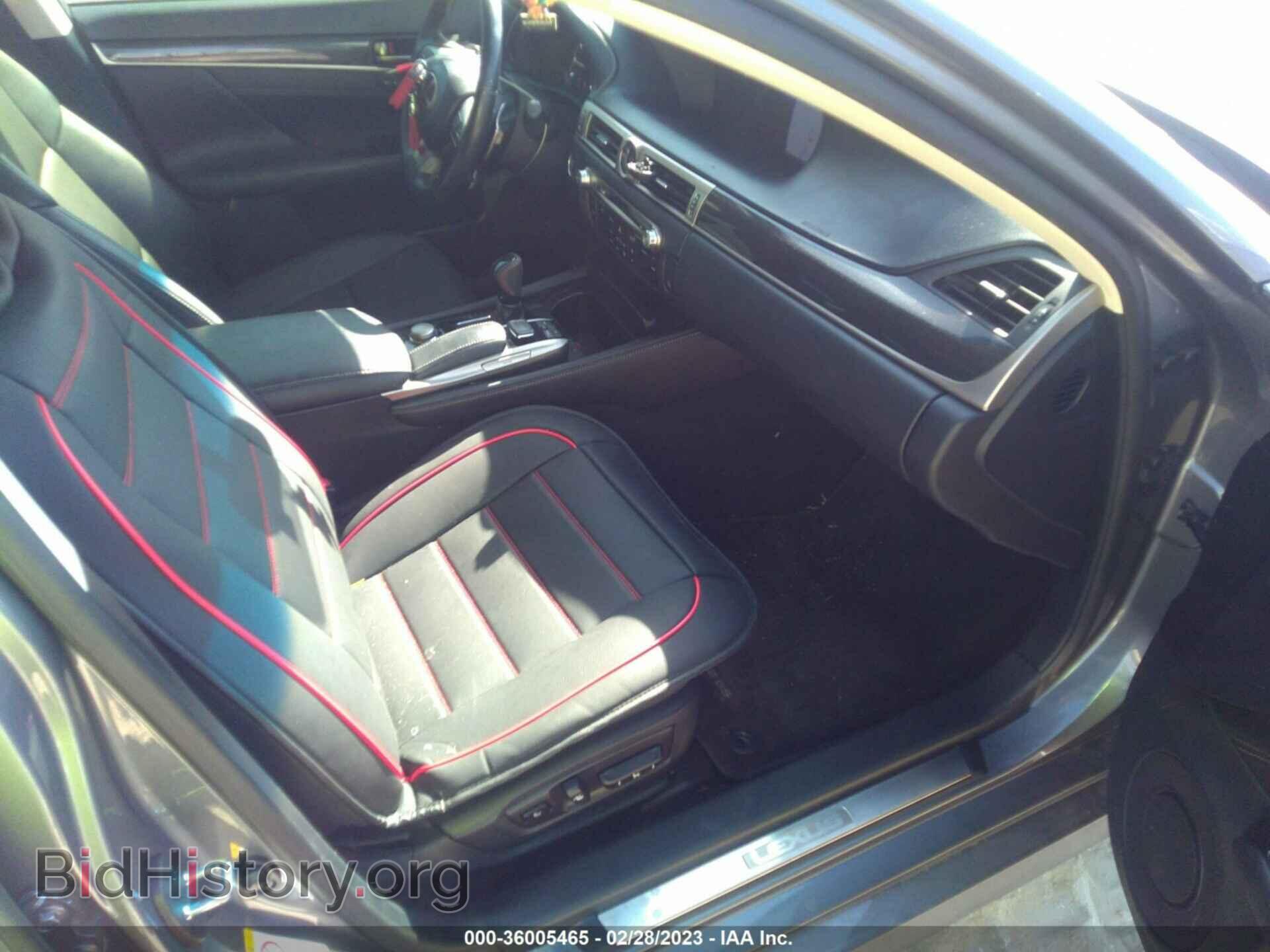 2016 LEXUS GS 200T - VIN: JTHBA1BL9GA000746 - Фото 5
