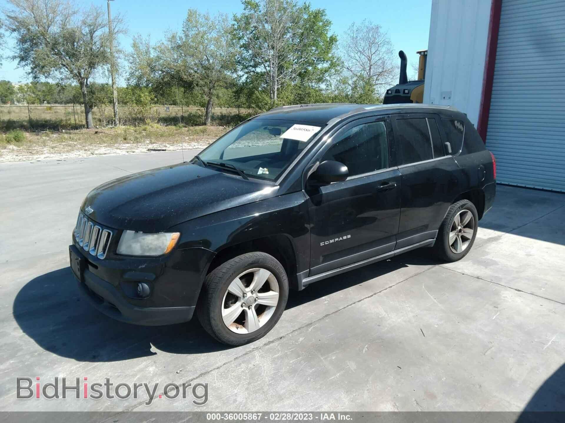 2012 JEEP COMPASS - VIN: 1C4NJDEB2CD562936 - Photo 2