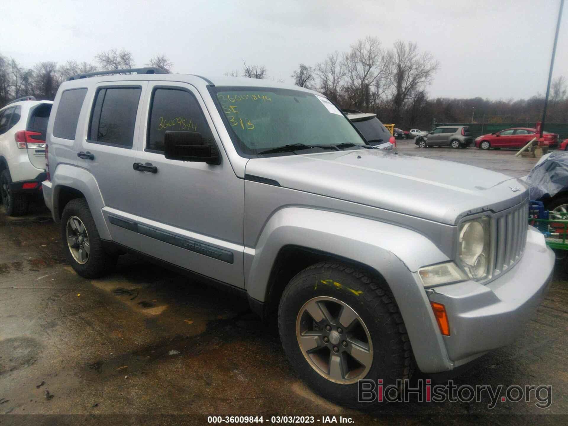 Photo 1J8GN28K28W236104 - JEEP LIBERTY 2008