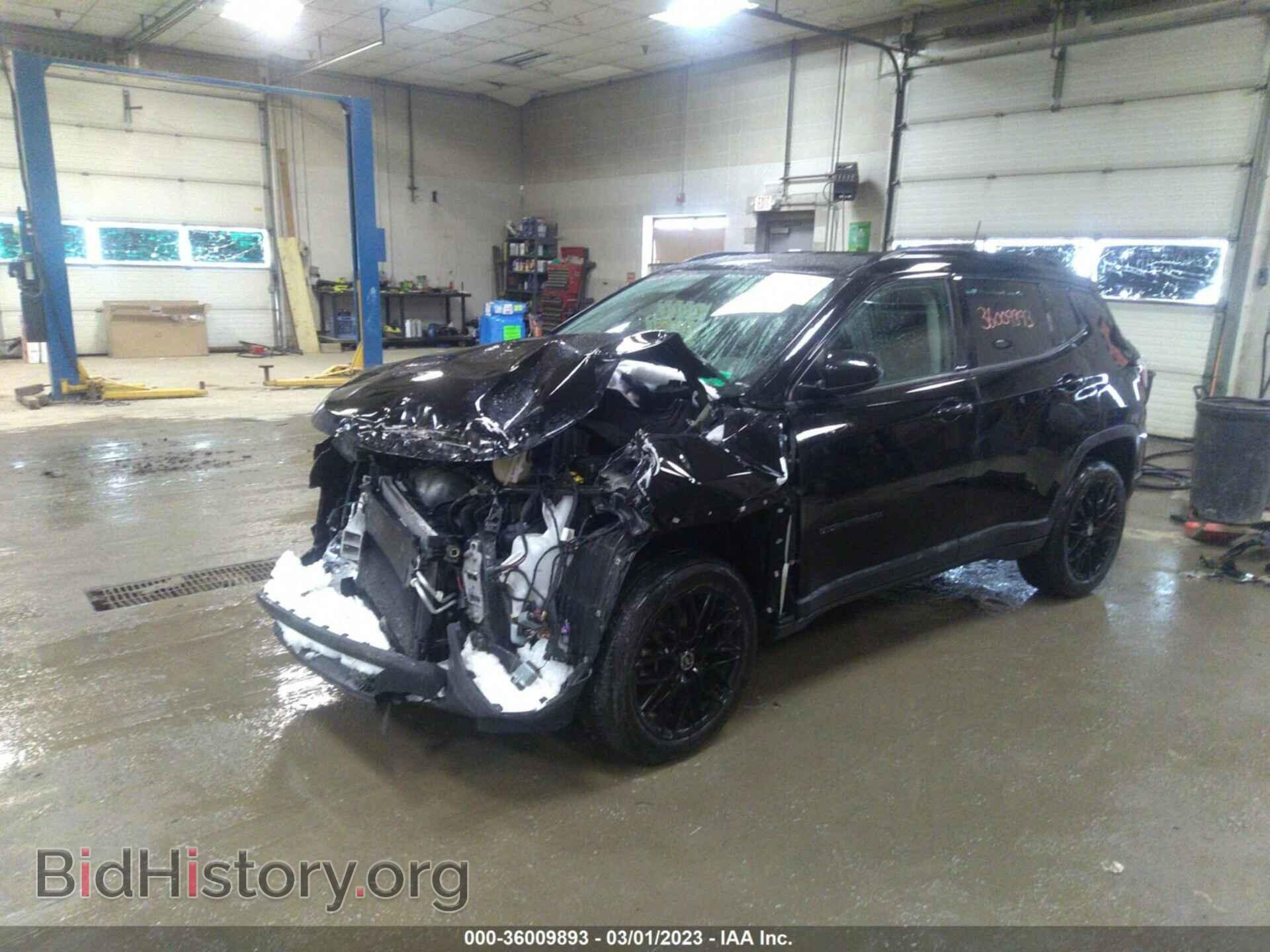 2018 JEEP COMPASS - VIN: 3C4NJDBB8JT298682 - Фото 2