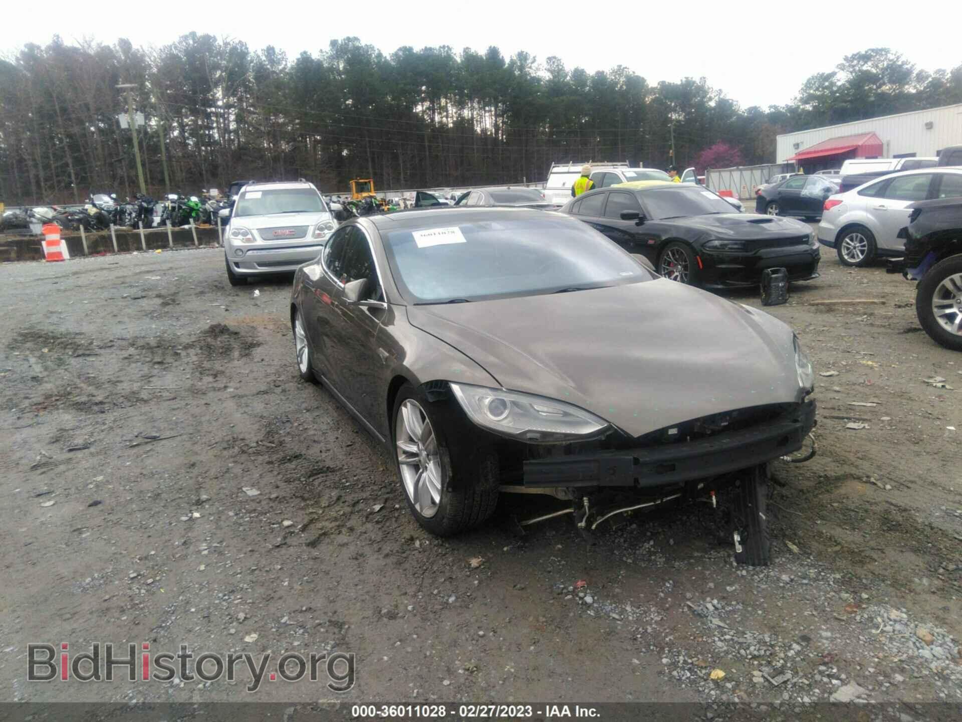 Фотография 5YJSA1E2XFF119206 - TESLA MODEL S 2015