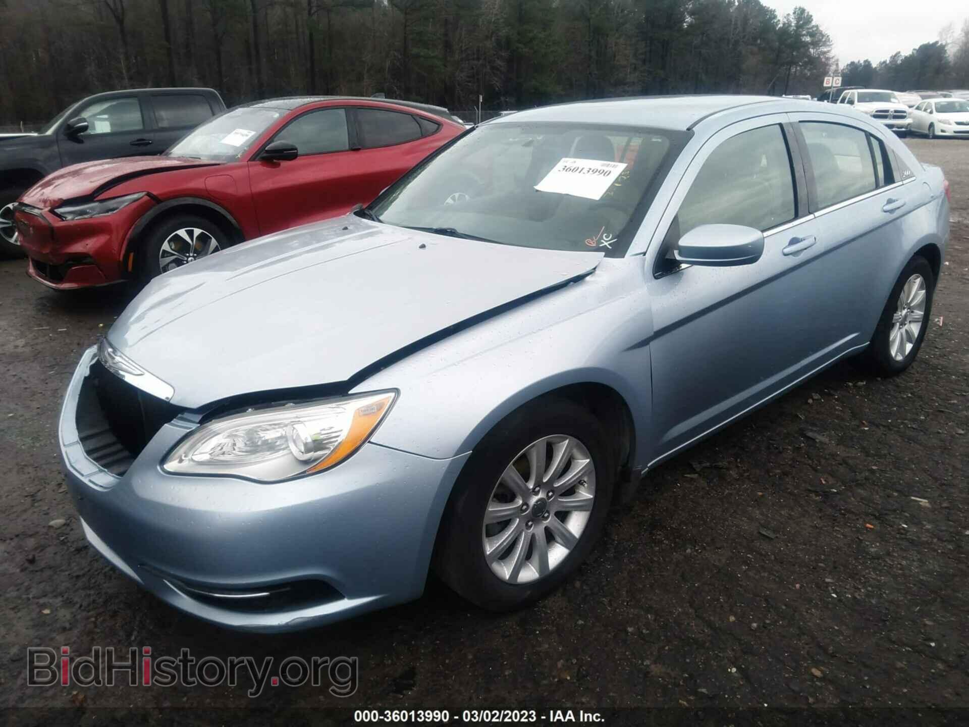 2013 CHRYSLER 200 - VIN: 1C3CCBBB7DN570332 - Фото 2