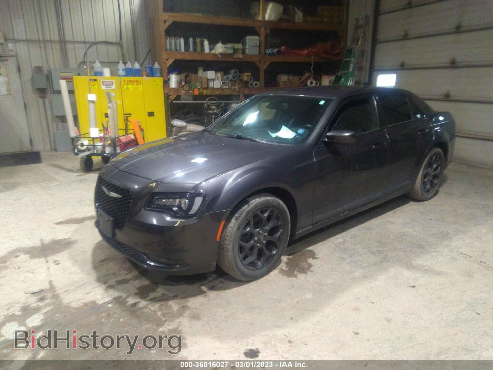 2019 CHRYSLER 300 - VIN: 2C3CCAGG5KH648899 - Фото 2