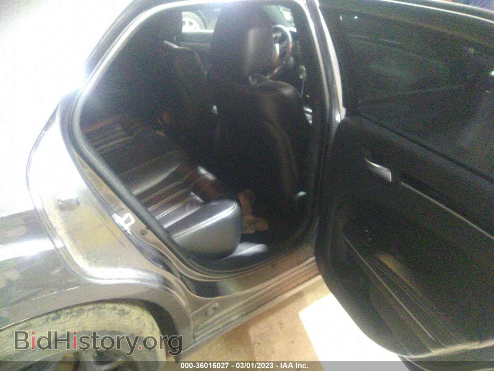 2019 CHRYSLER 300 - VIN: 2C3CCAGG5KH648899 - Фото 8