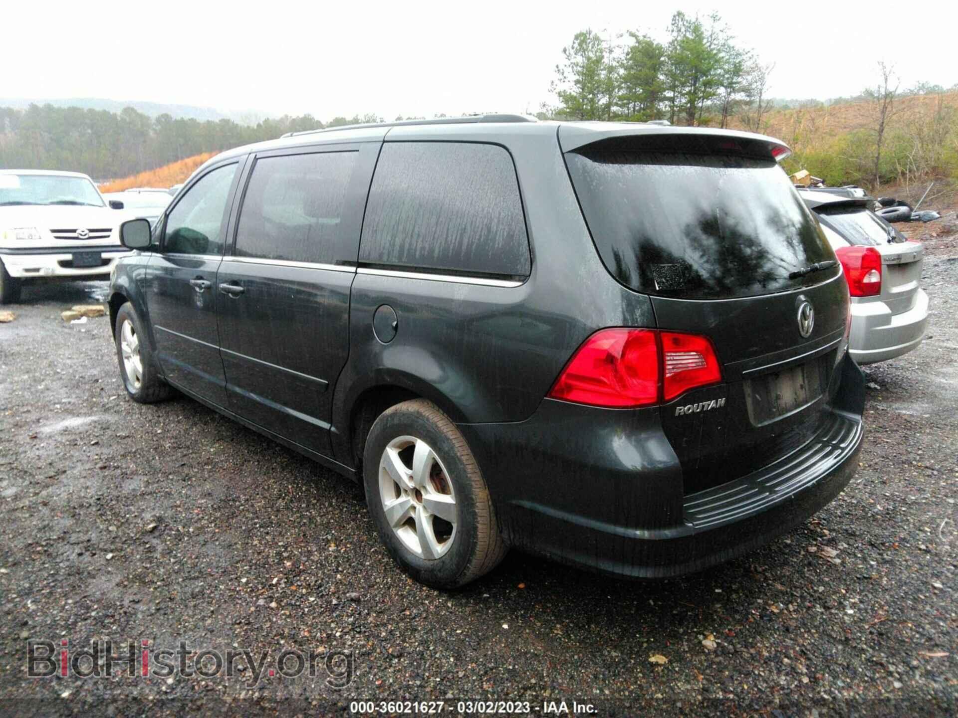 2011 VOLKSWAGEN ROUTAN - VIN: 2V4RW5DG2BR642907 - Фото 3