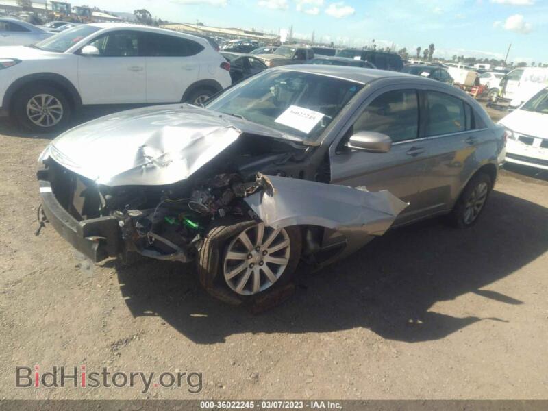 2013 Chrysler 200 (VIN 1C3CCBBB9DN541883) — photo 2 of 12