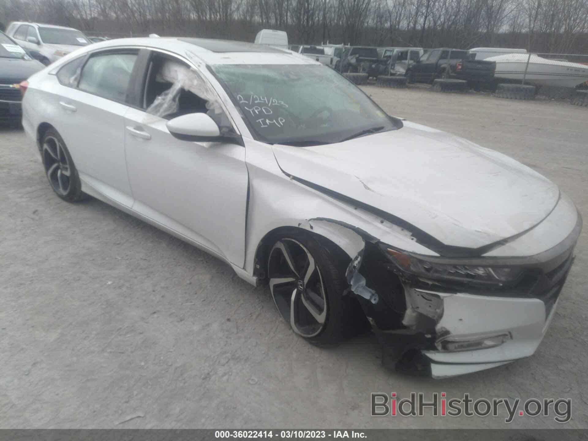 Photo 1HGCV2F35JA053141 - HONDA ACCORD SEDAN 2018