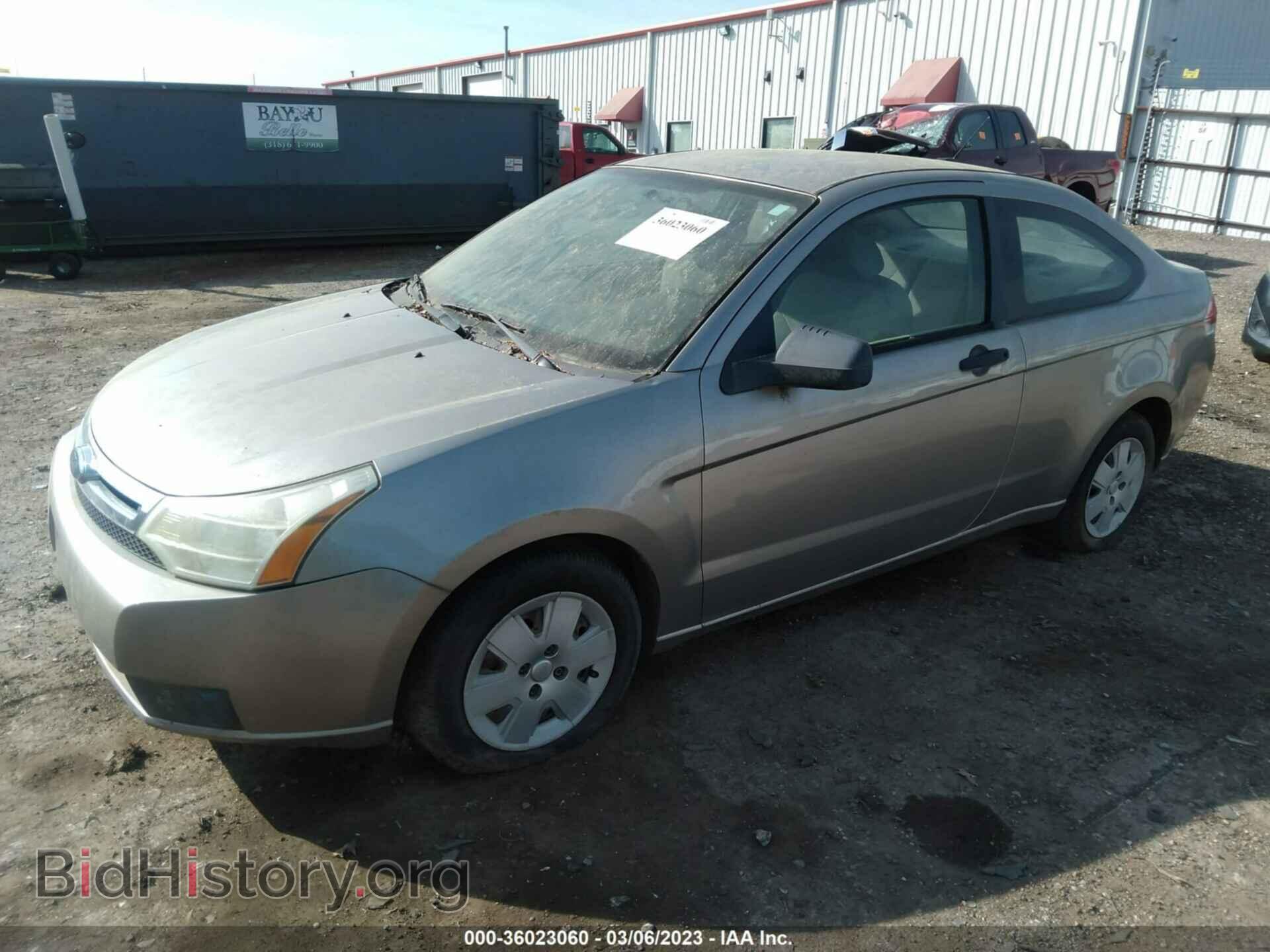 2008 FORD FOCUS - VIN: 1FAHP32N88W260492 - Фото 2