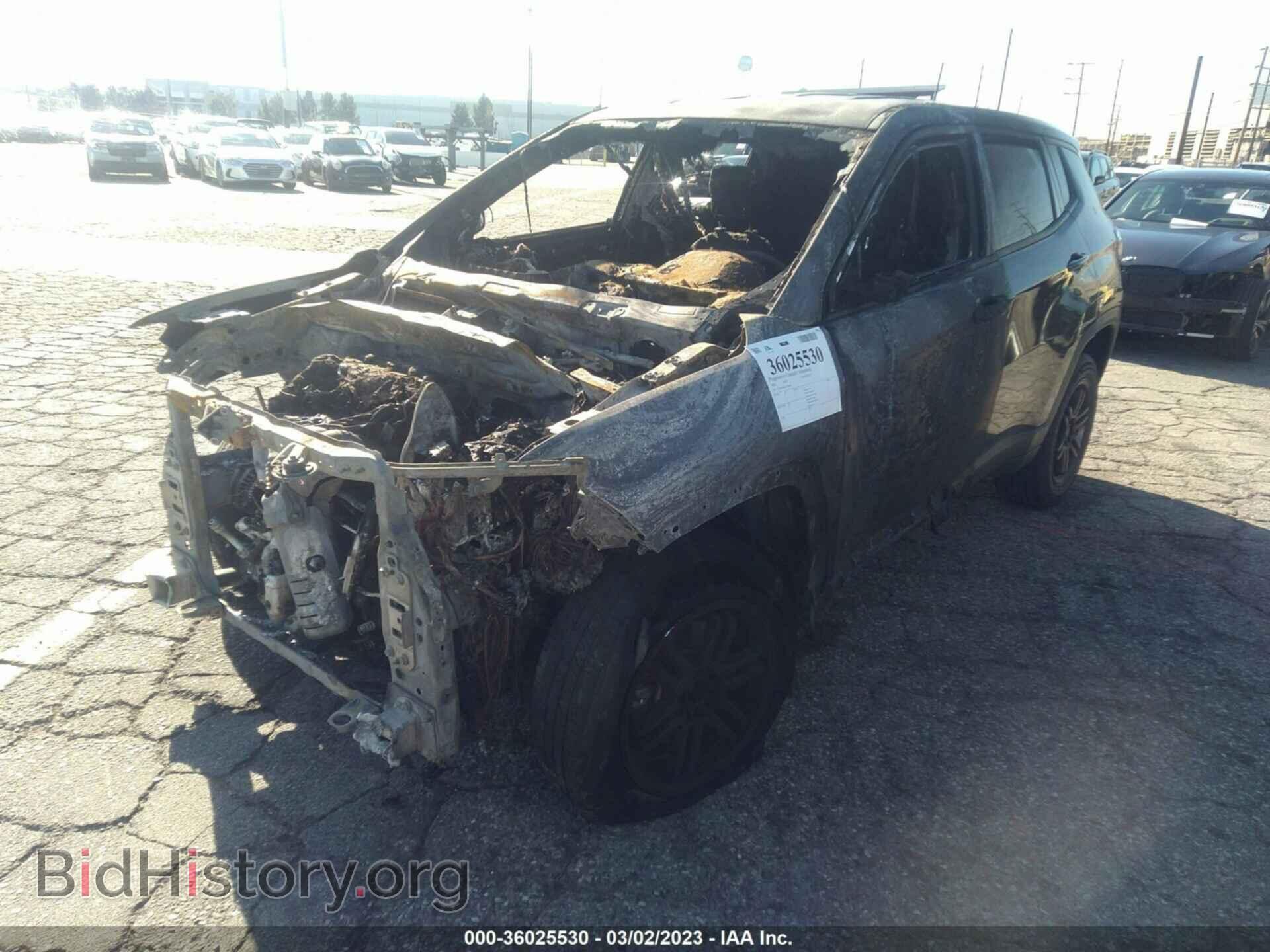 2018 JEEP COMPASS - VIN: 3C4NJDAB6JT348383 - Фото 2