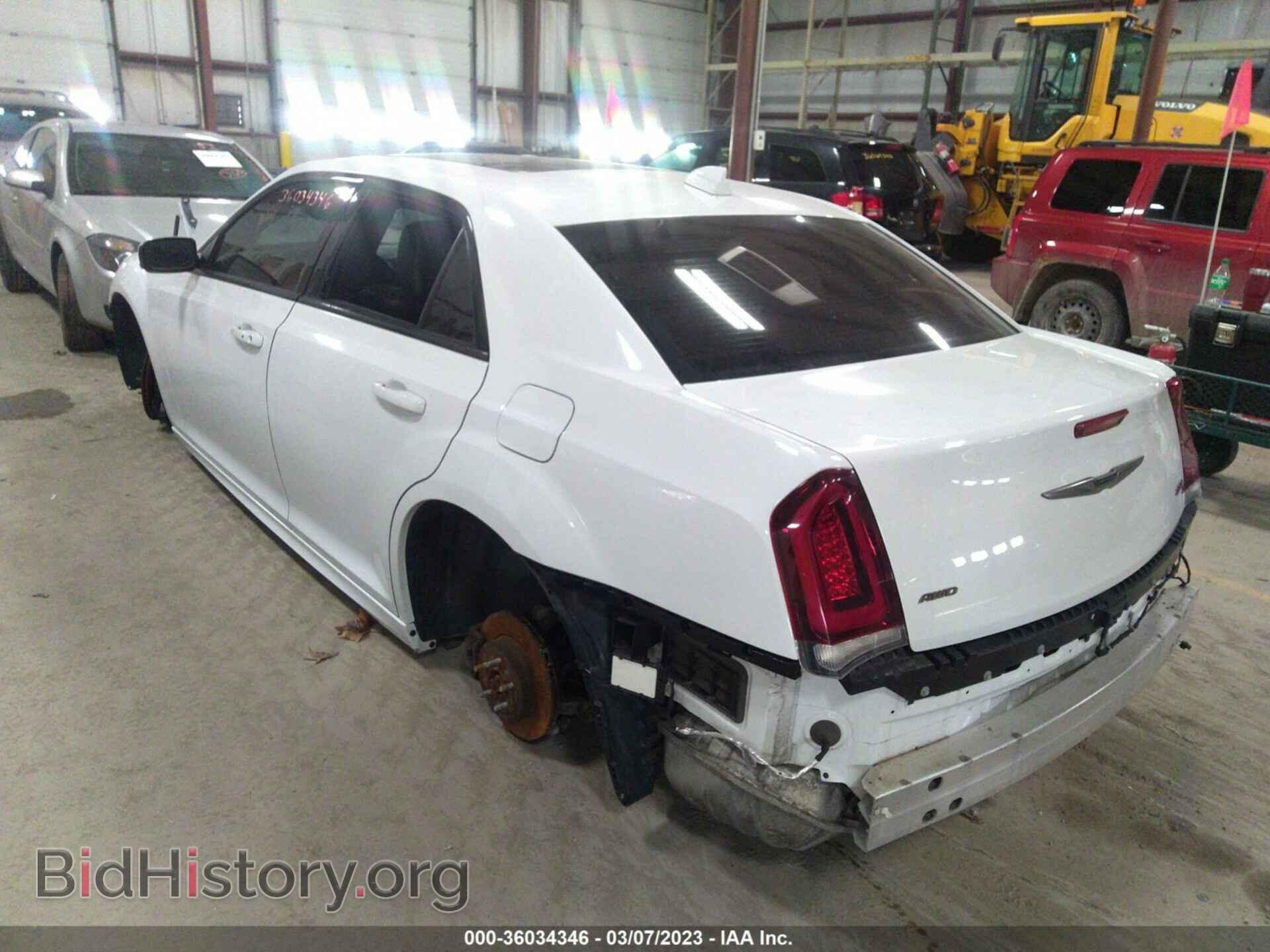 2016 CHRYSLER 300 - VIN: 2C3CCAGG0GH283099 - Фото 3