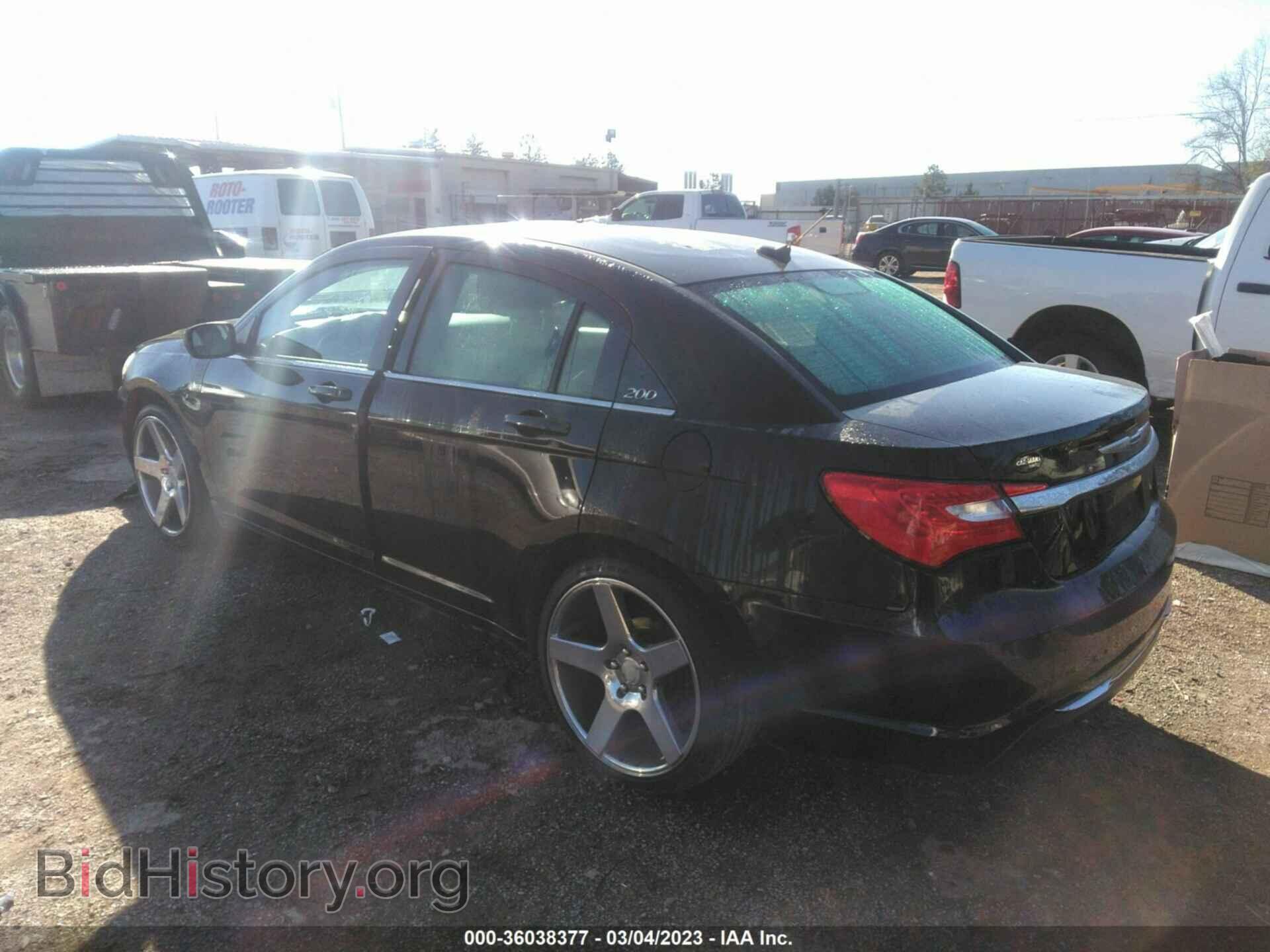 2013 CHRYSLER 200 - VIN: 1C3CCBAB3DN641818 - Фото 3
