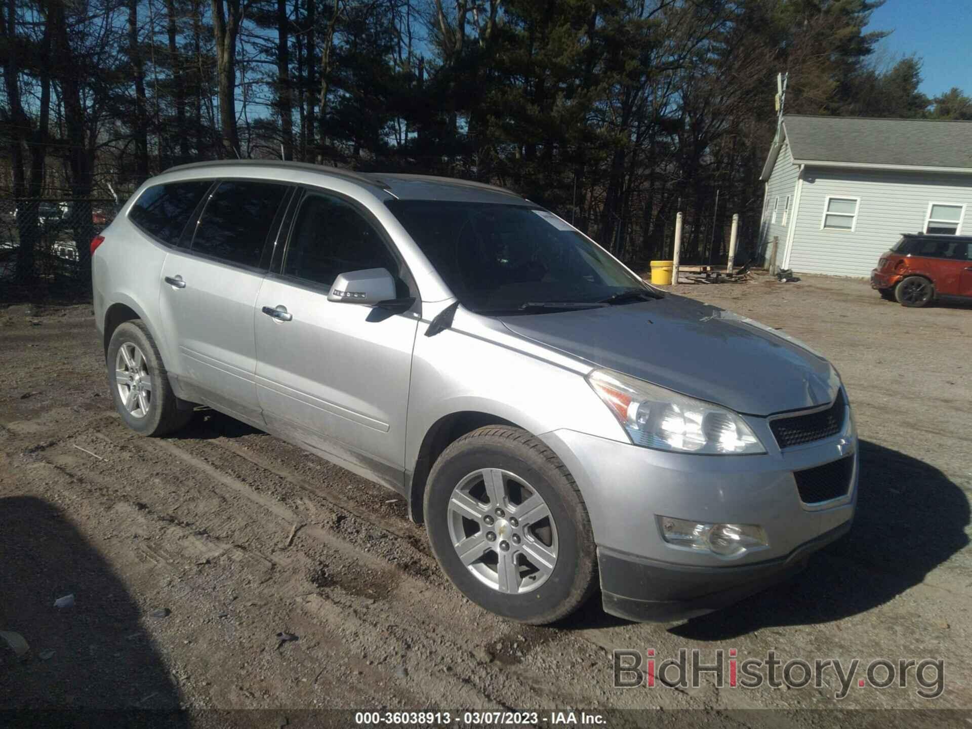 Photo 1GNKVGED5BJ402213 - CHEVROLET TRAVERSE 2011