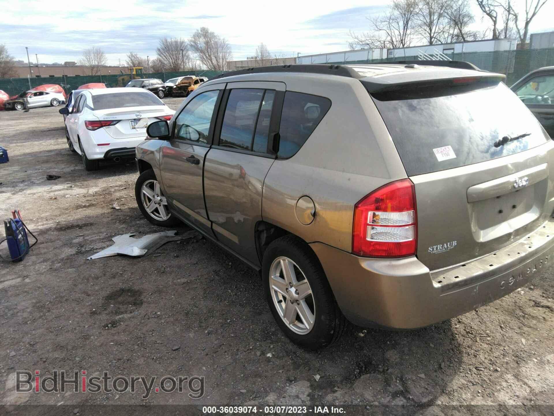2007 JEEP COMPASS - VIN: 1J8FT47WX7D123867 - Фото 3
