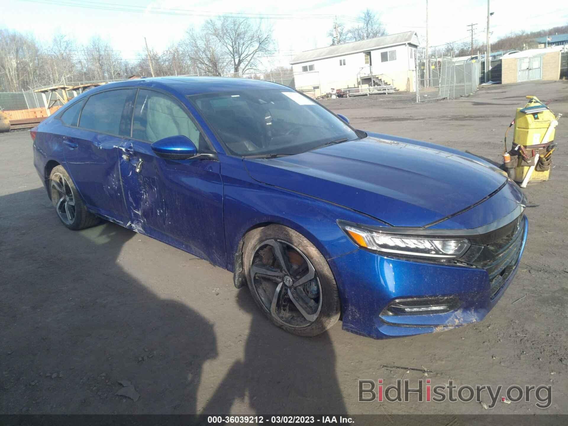 Photo 1HGCV2F30JA020824 - HONDA ACCORD SEDAN 2018