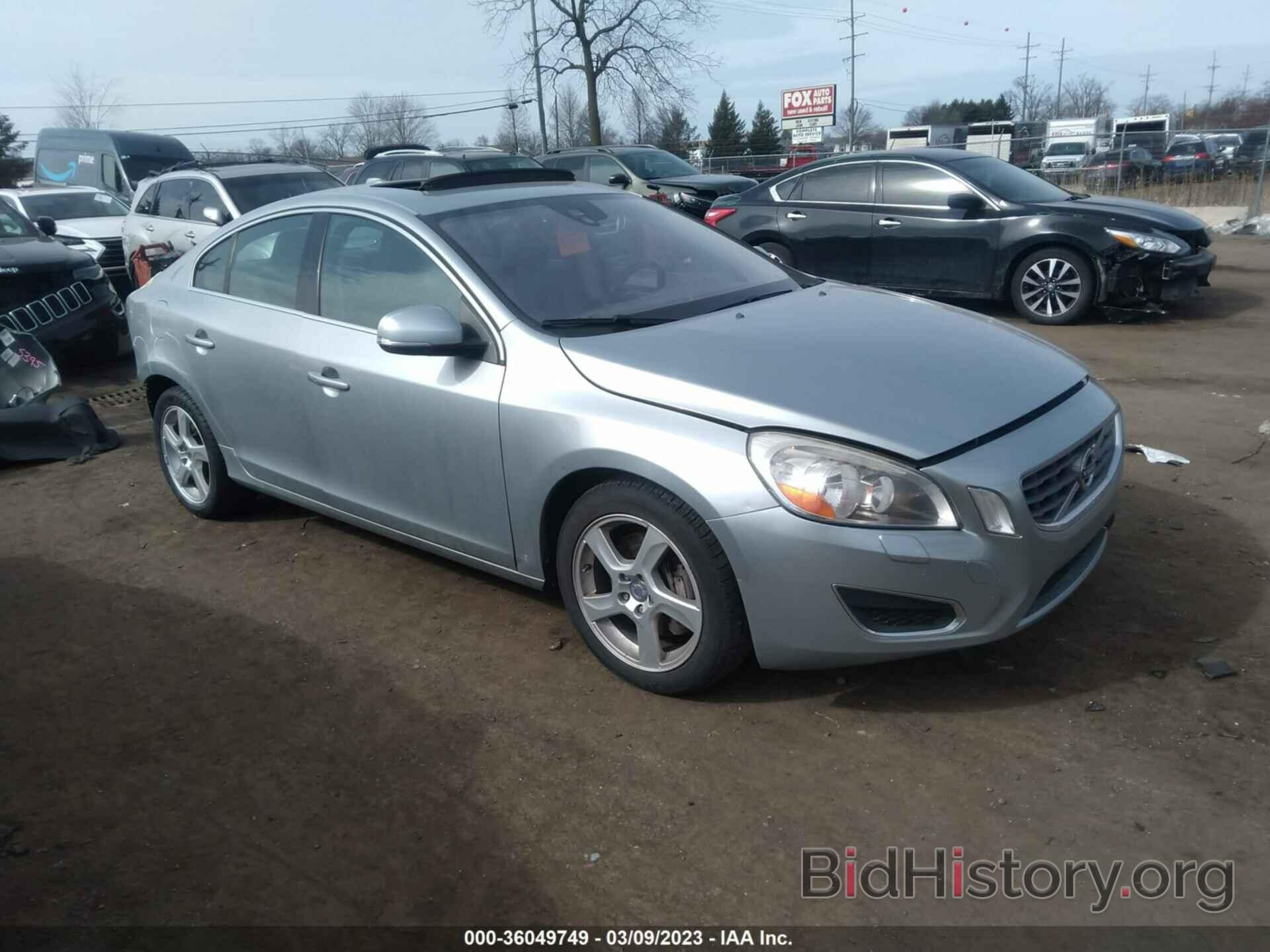 Photo YV1612FH0D2177183 - VOLVO S60 2013