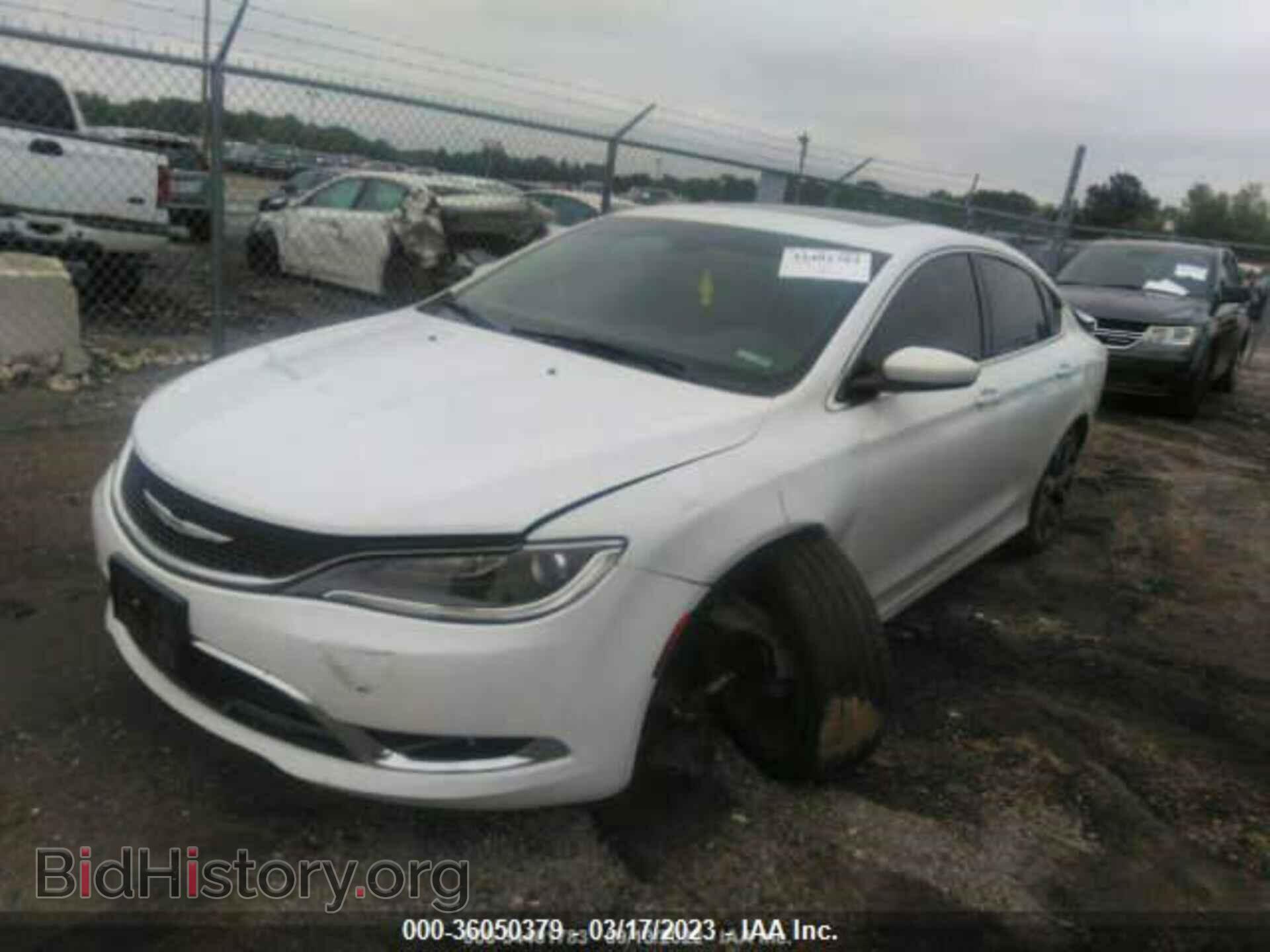 2015 CHRYSLER 200 - VIN: 1C3CCCCB5FN528362 - Фото 2