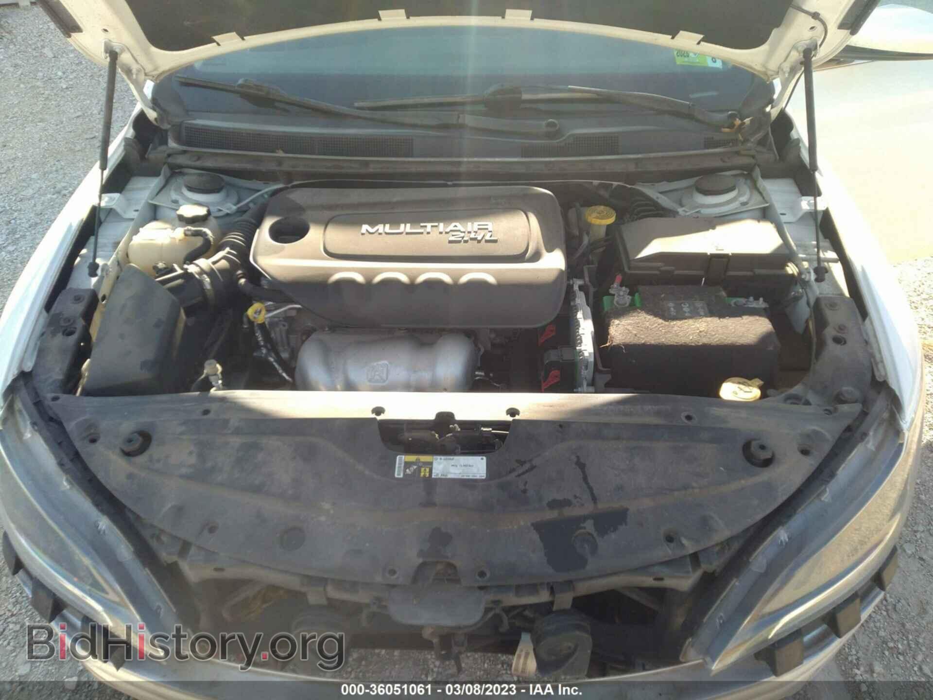 2016 CHRYSLER 200 - VIN: 1C3CCCAB2GN166284 - Фото 10