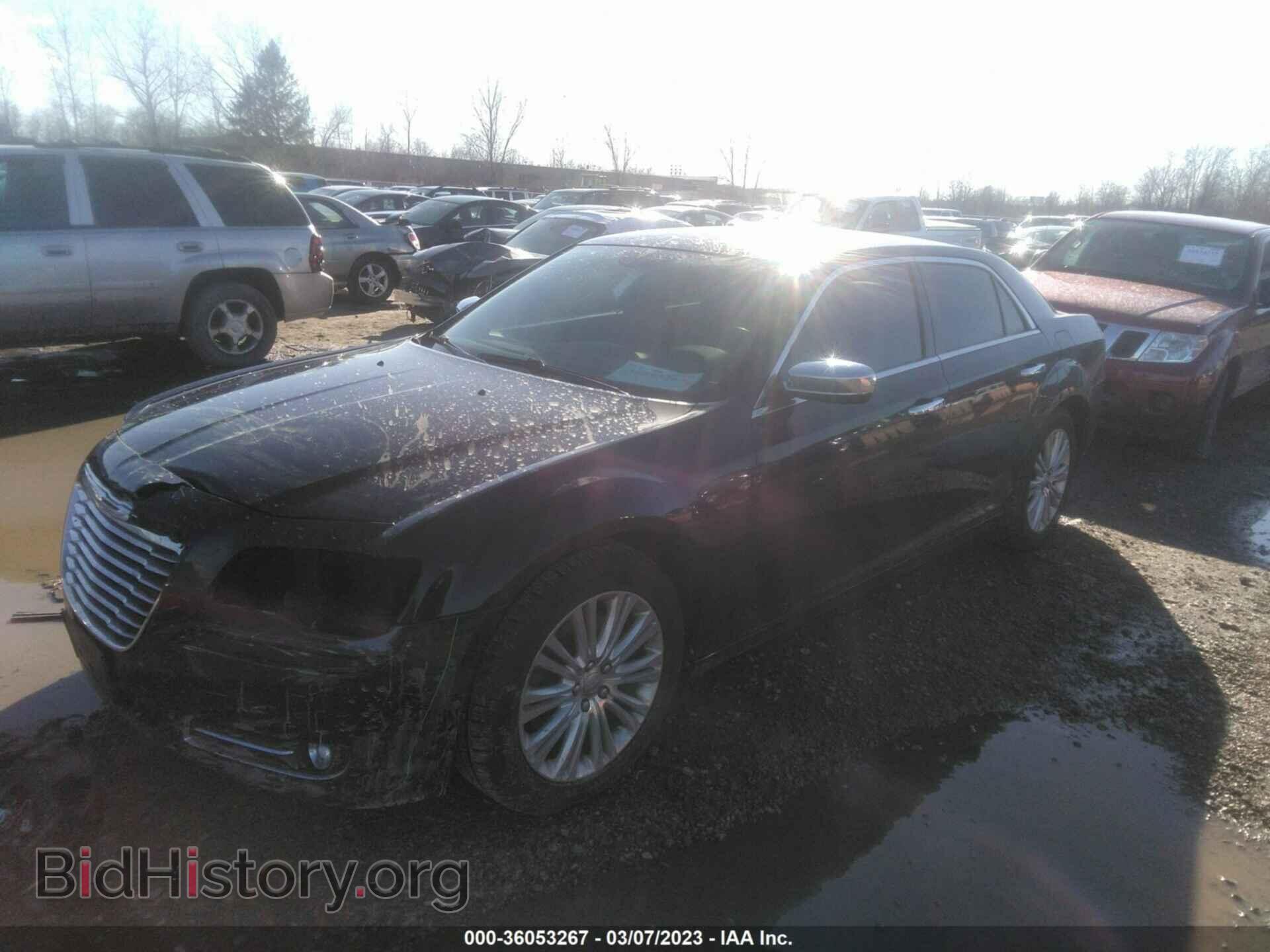 2013 CHRYSLER 300 - VIN: 2C3CCARG8DH541507 - Фото 2