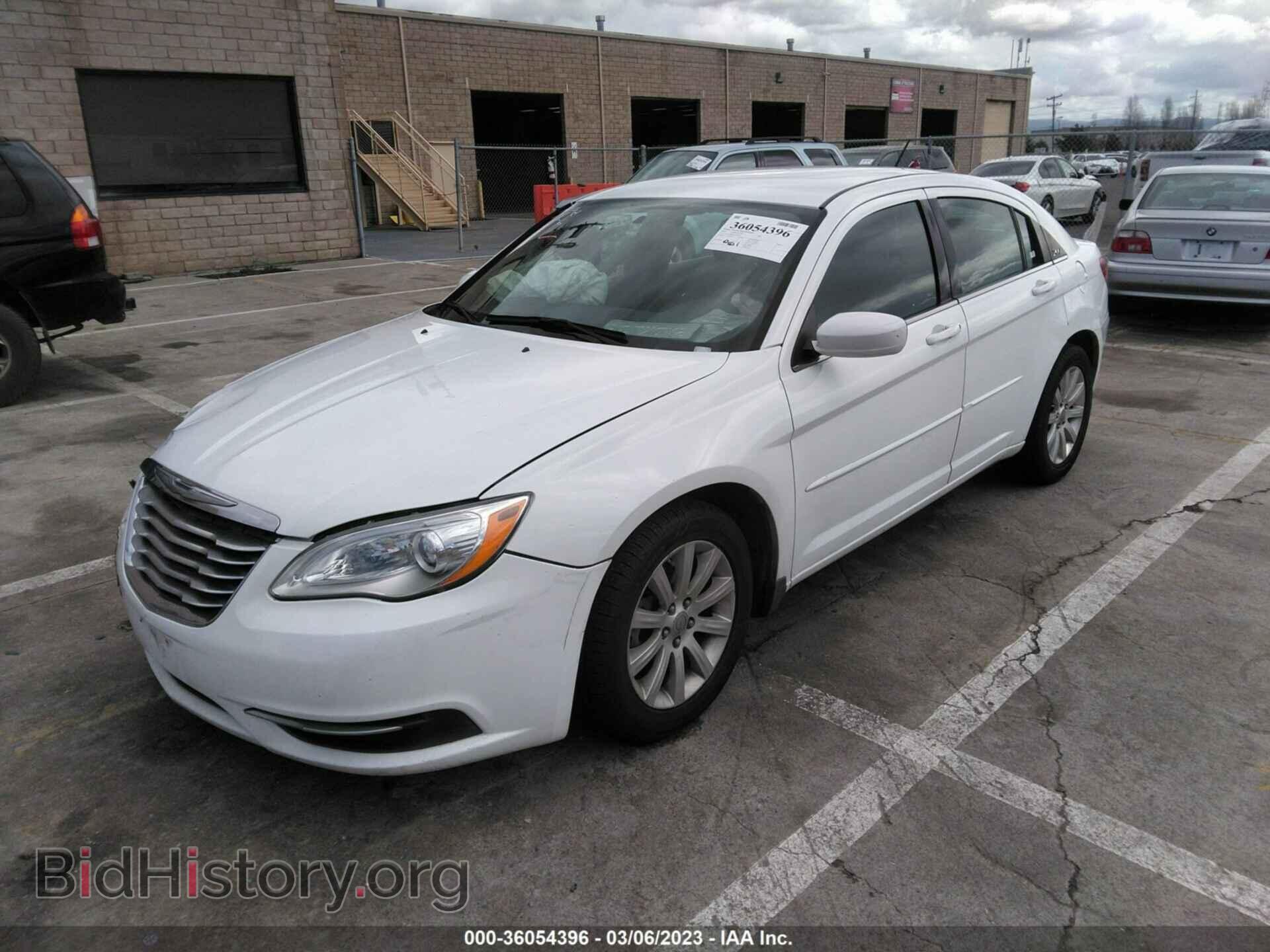 2013 CHRYSLER 200 - VIN: 1C3CCBBB0DN636283 - Photo 2