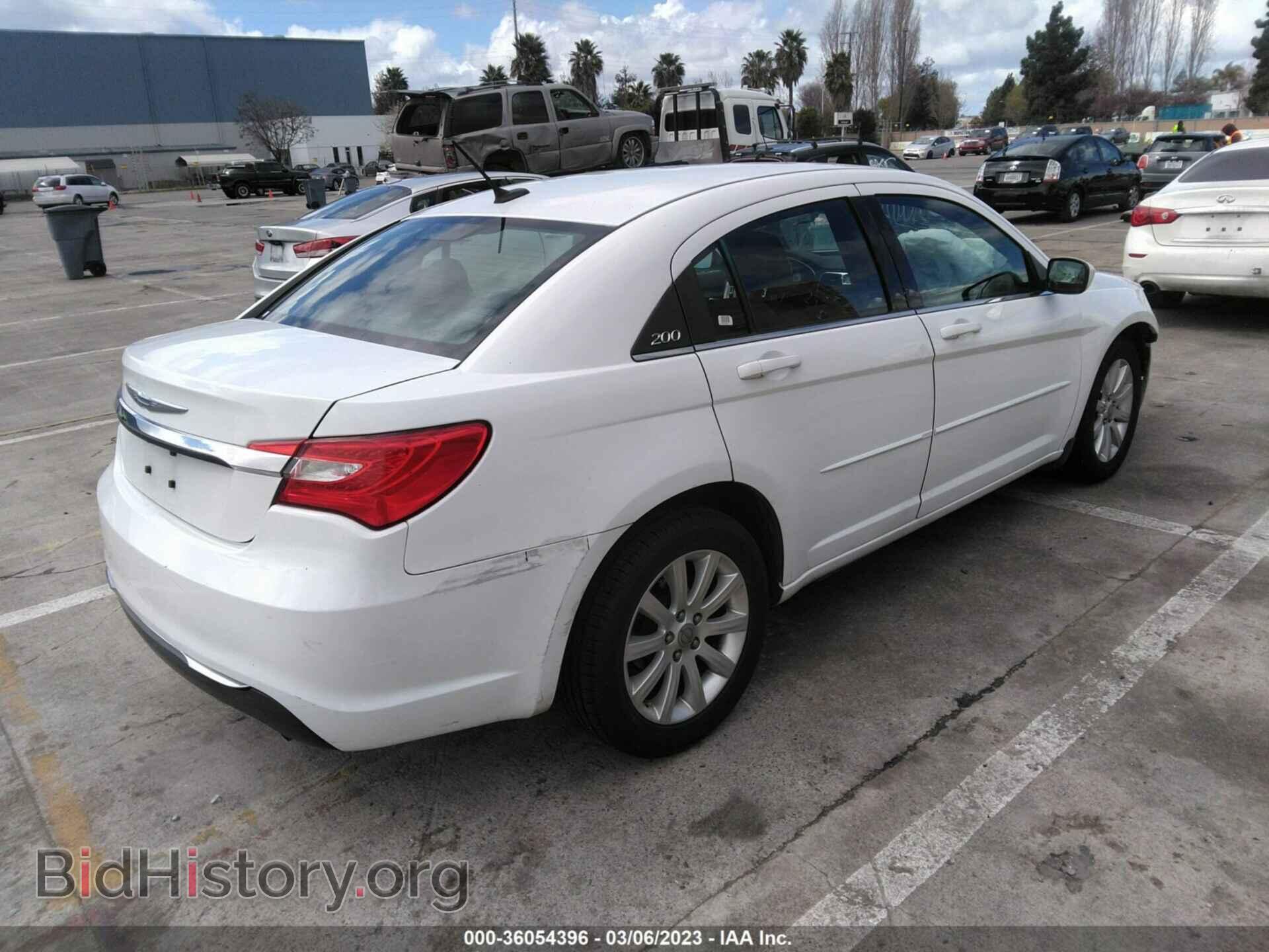 2013 CHRYSLER 200 - VIN: 1C3CCBBB0DN636283 - Photo 4