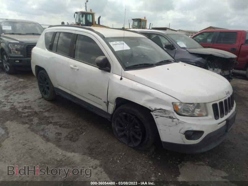 2012 Jeep COMPASS Latitude (VIN 1C4NJCEB6CD715960) — photo 1 of 10, IAAI, damage: right front
