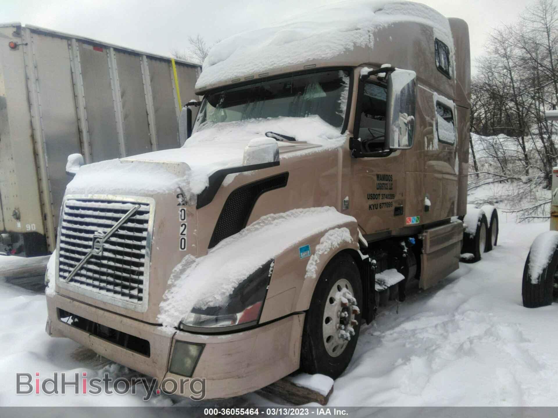 2015 VOLVO VN - VIN: 4V4NC9EH2FN181635 - Фото 2