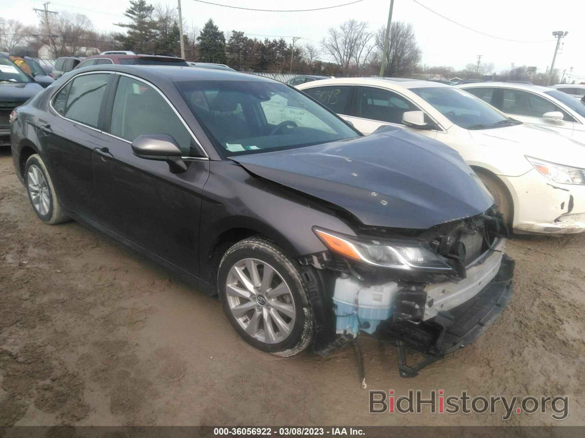 Photo 4T1B11HK4JU643846 - TOYOTA CAMRY 2018