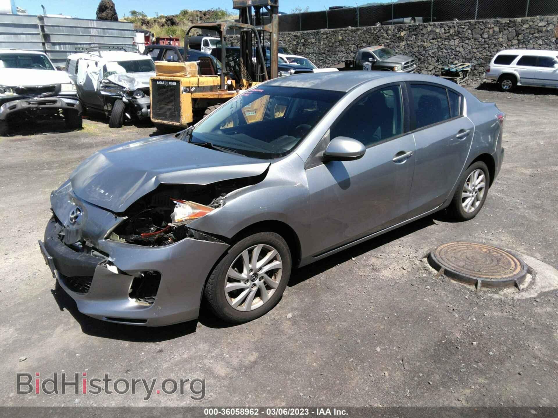 2013 MAZDA MAZDA3 - VIN: JM1BL1V77D1797651 - Фото 2