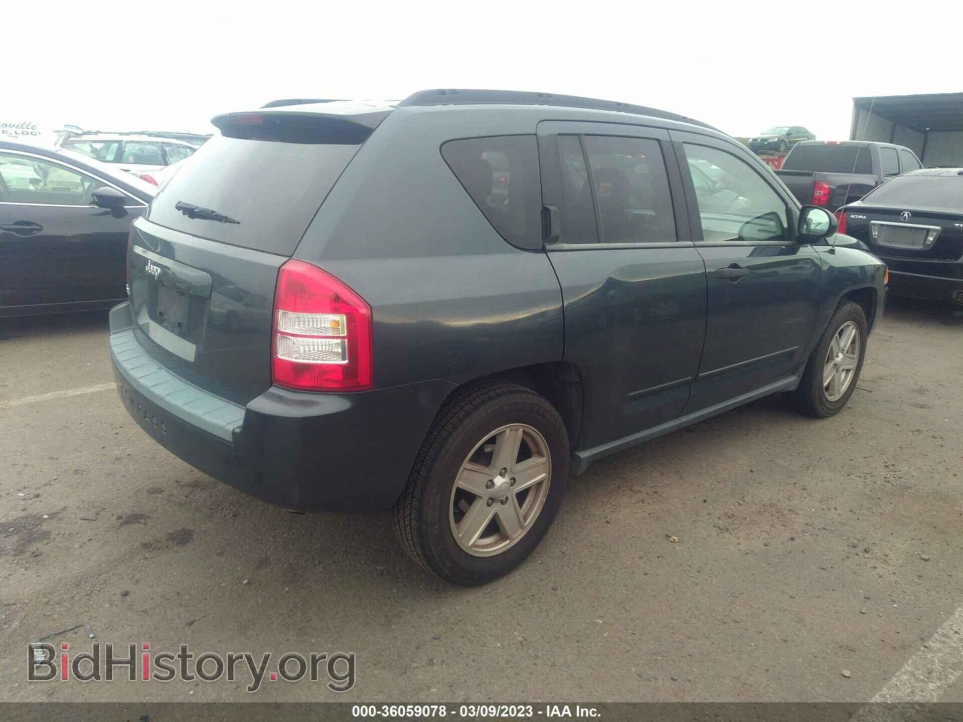 2008 JEEP COMPASS - VIN: 1J8FF47W08D688928 - Фото 4