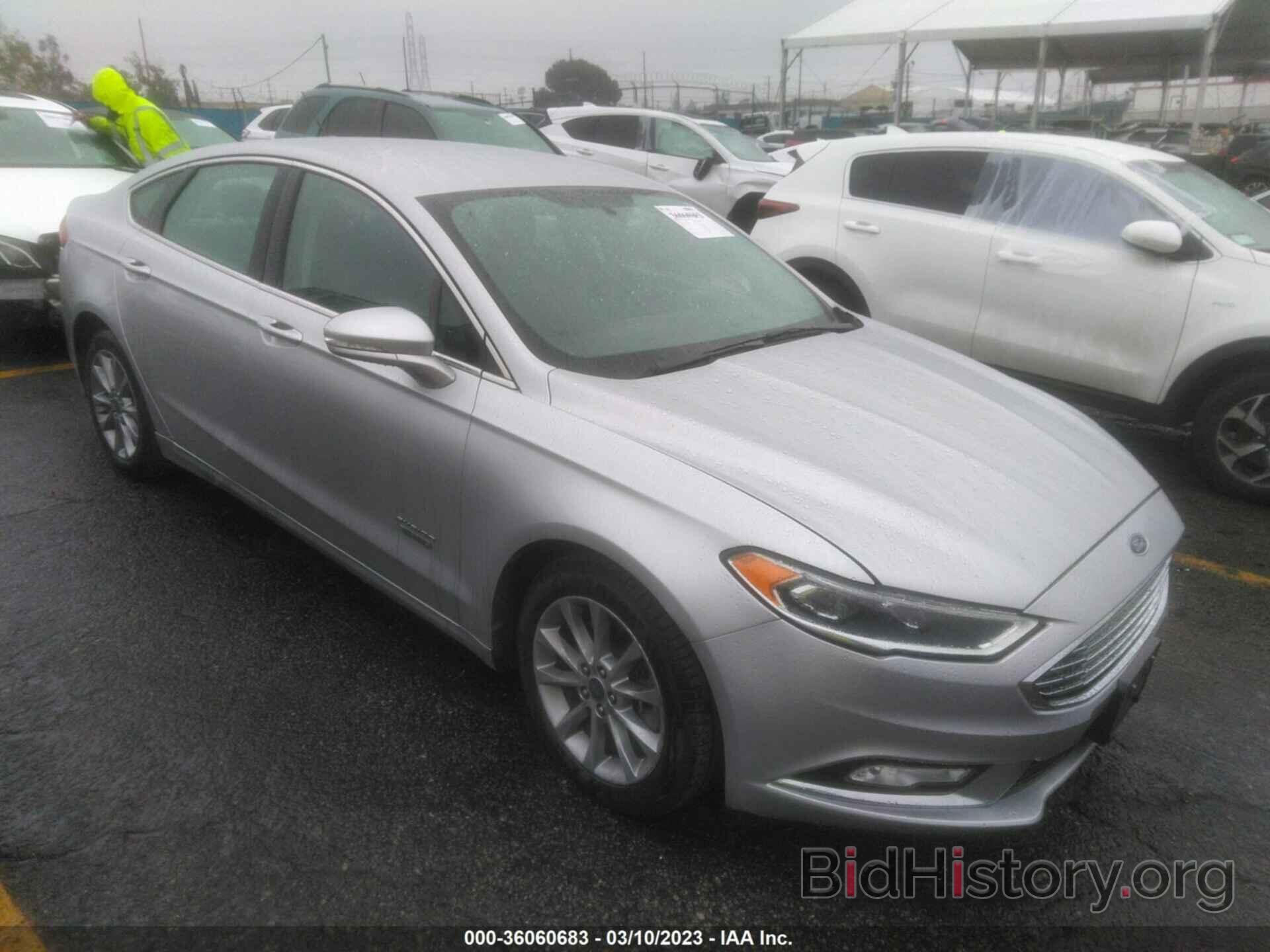 Photo 3FA6P0PUXHR329529 - FORD FUSION ENERGI 2017