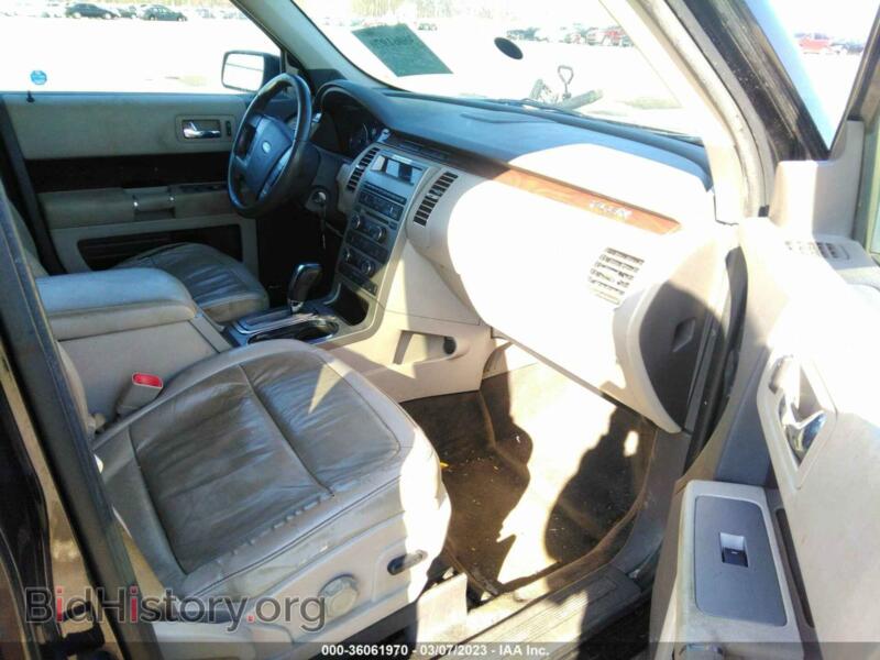 2011 Ford FLEX (VIN 2FMGK5CC0BBD16328) — photo 5 of 11