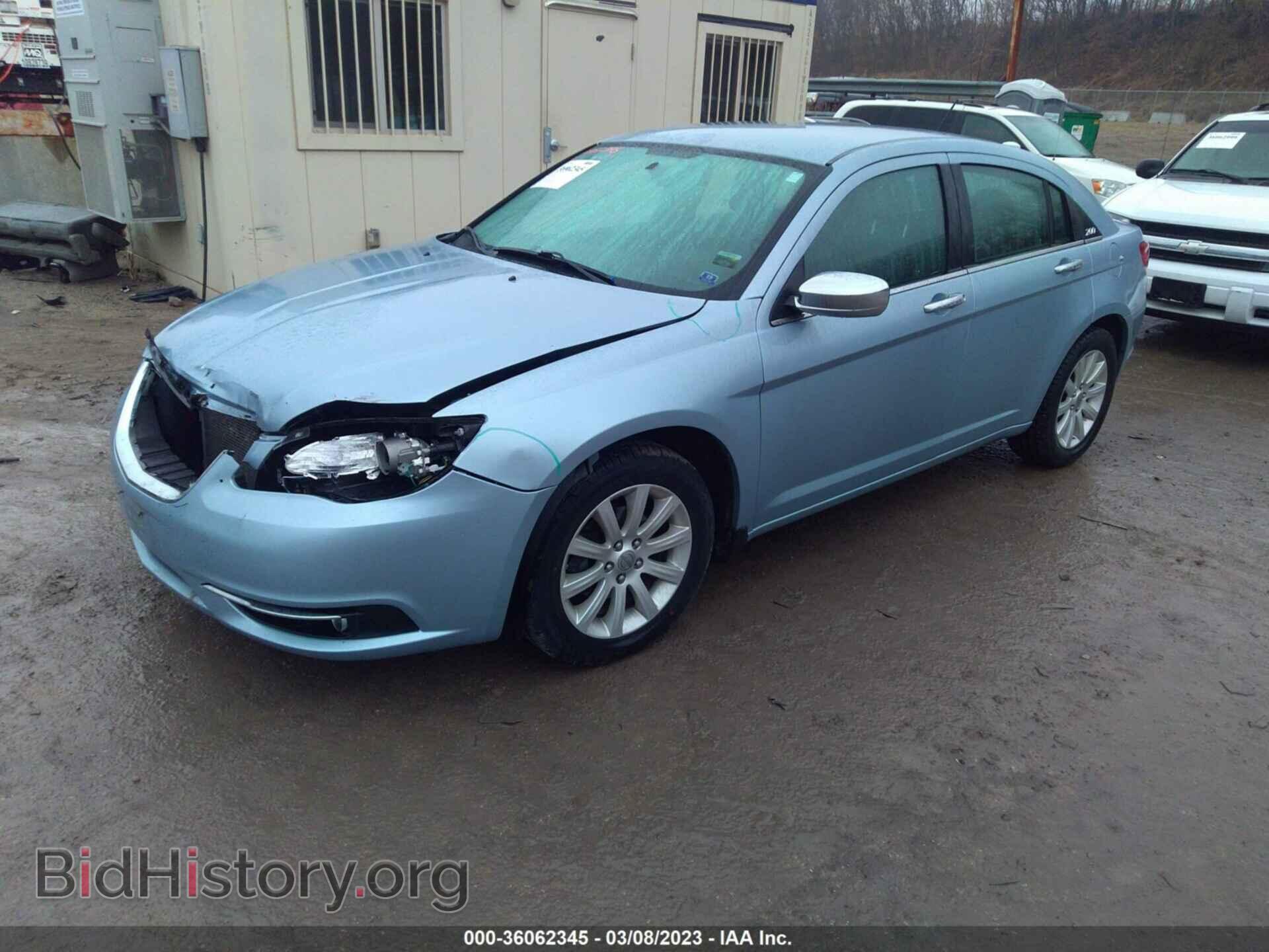 2013 CHRYSLER 200 - VIN: 1C3CCBCG1DN583300 - Photo 2