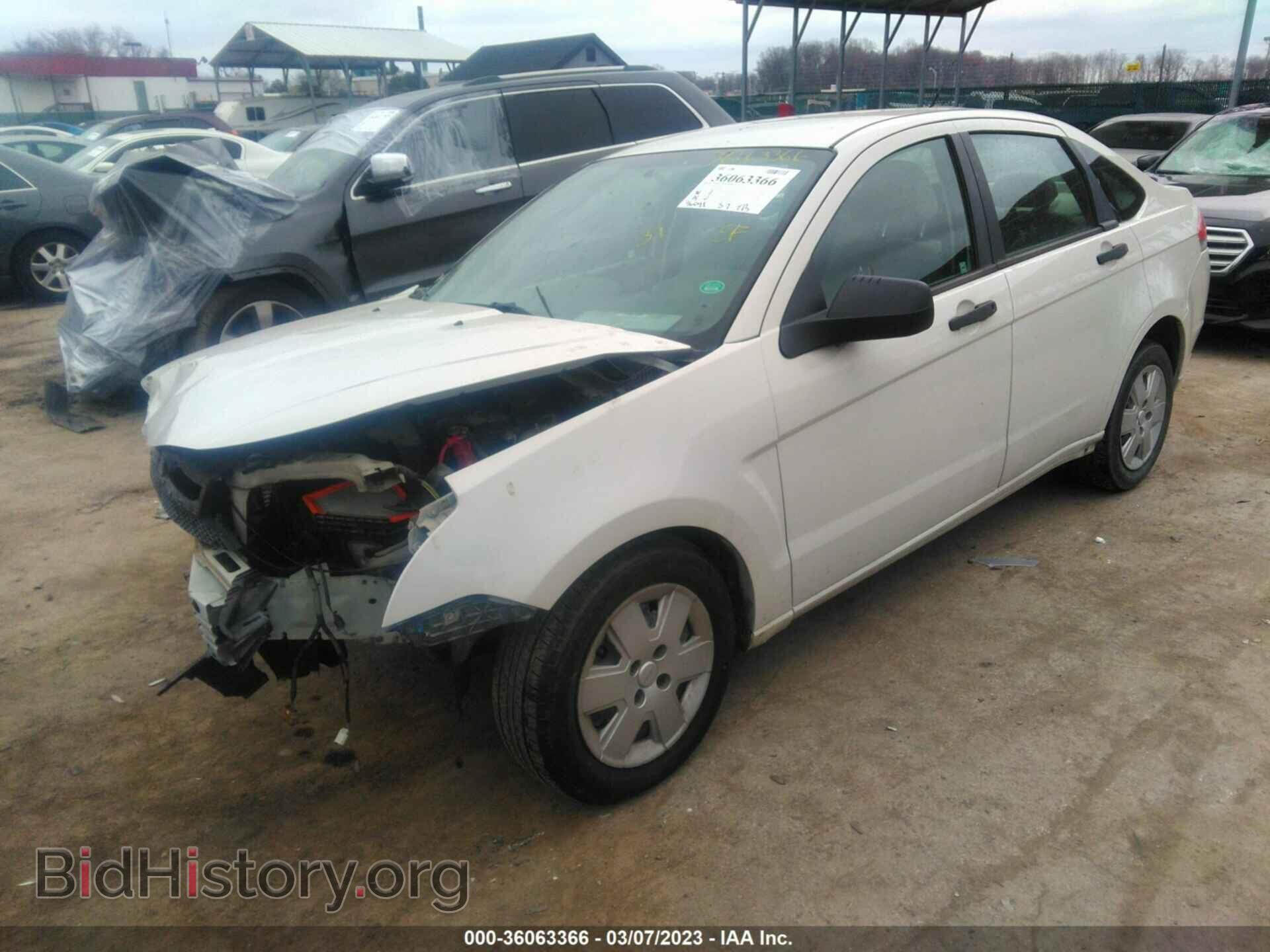 2011 FORD FOCUS - VIN: 1FAHP3EN7BW159902 - Фото 2