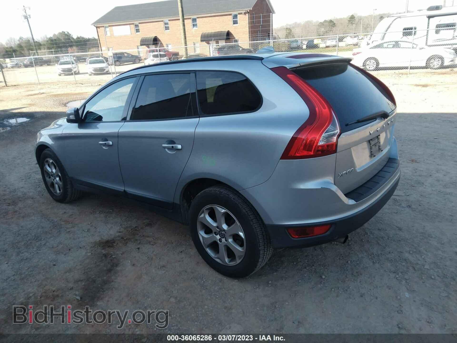 2010 VOLVO XC60 - VIN: YV4960DLXA2126184 - Фото 3