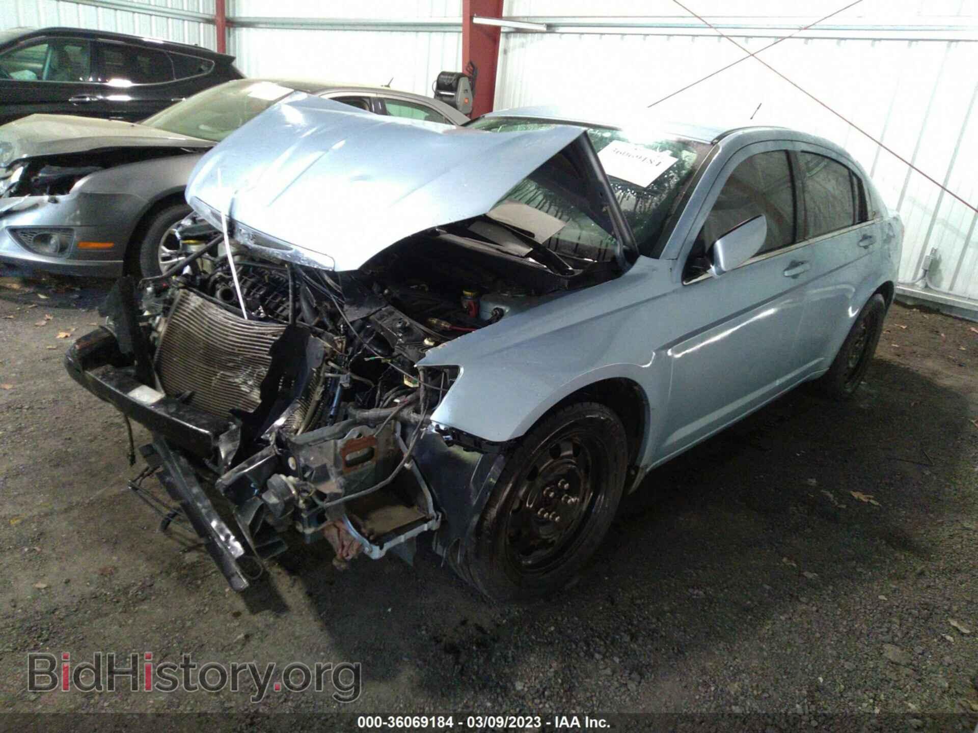 2013 CHRYSLER 200 - VIN: 1C3CCBAB1DN641641 - Photo 2