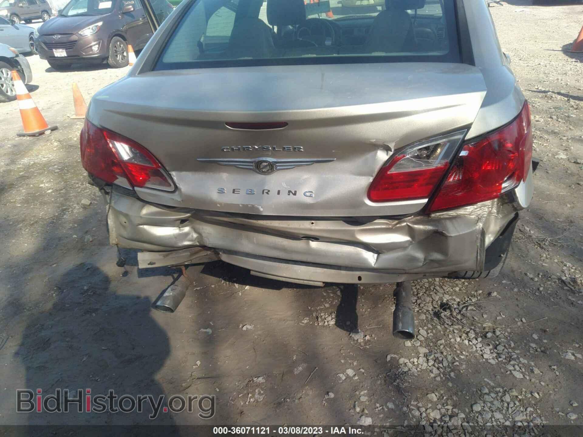 2010 CHRYSLER SEBRING - VIN: 1C3CC5FV2AN111596 - Фото 6