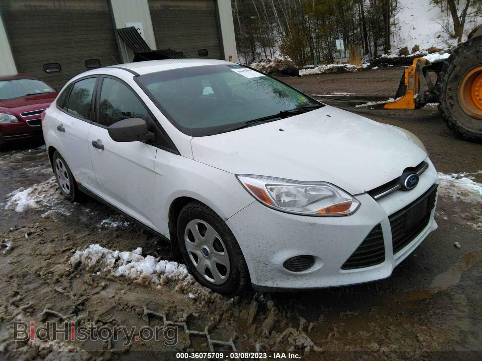Photo 1FAHP3E26CL108917 - FORD FOCUS 2012