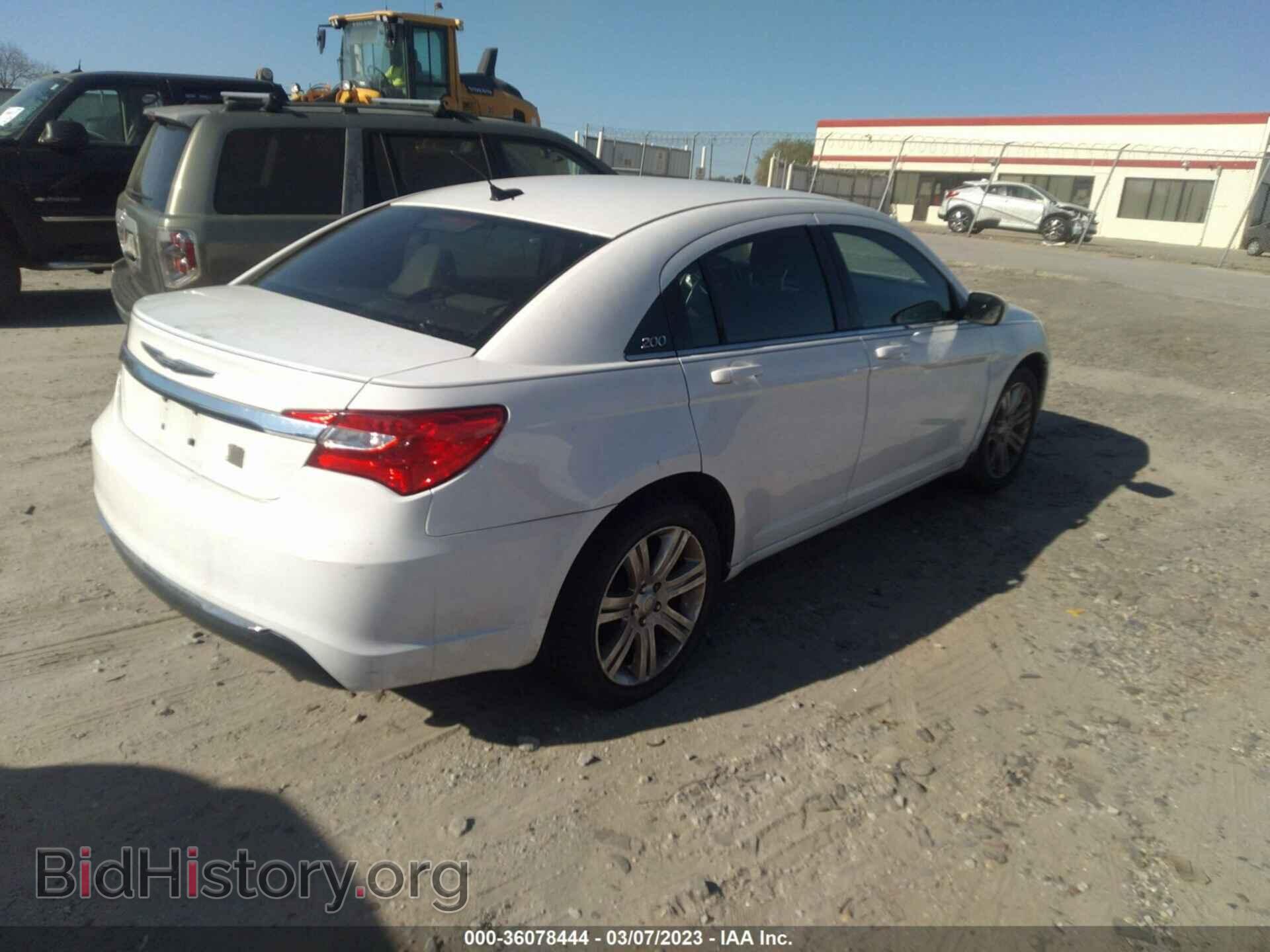 2012 CHRYSLER 200 - VIN: 1C3CCBBG9CN145687 - Фото 4