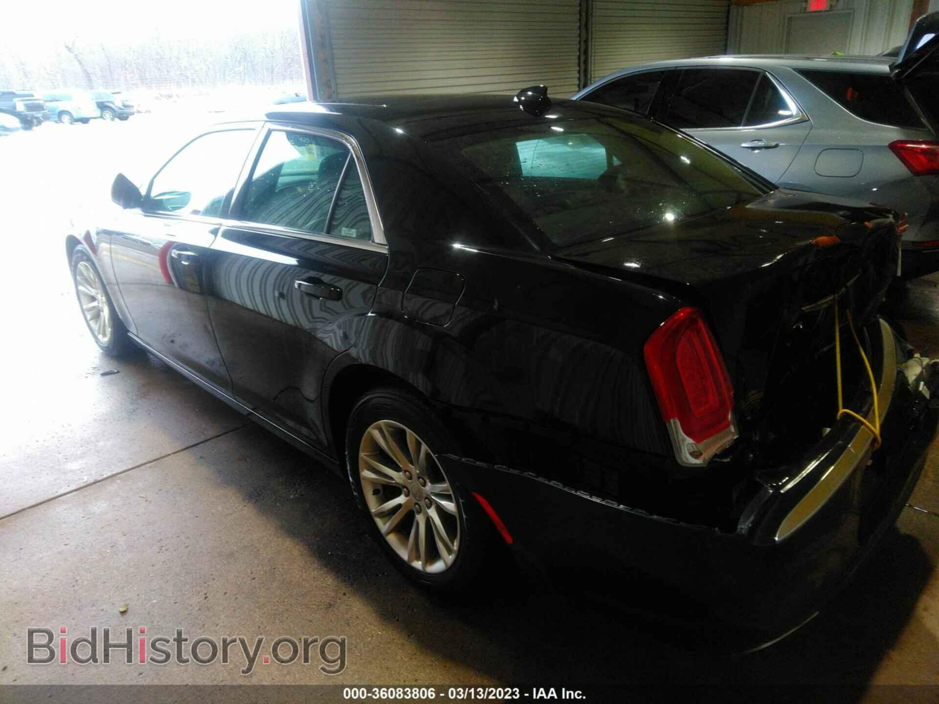 2017 CHRYSLER 300 - VIN: 2C3CCAAG4HH662147 - Фото 3