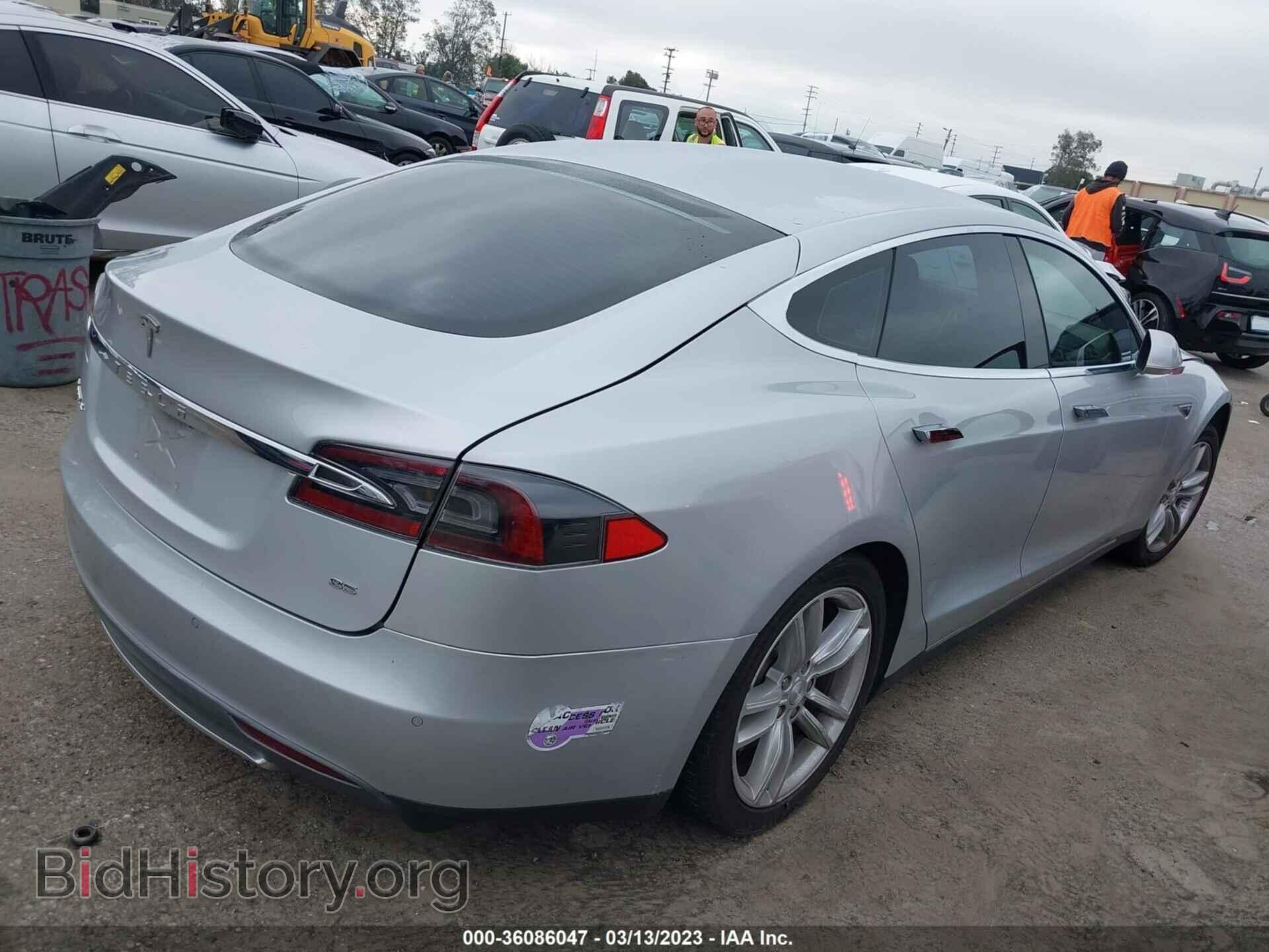 2014 TESLA MODEL S - VIN: 5YJSA1H11EFP51142 - Фото 4