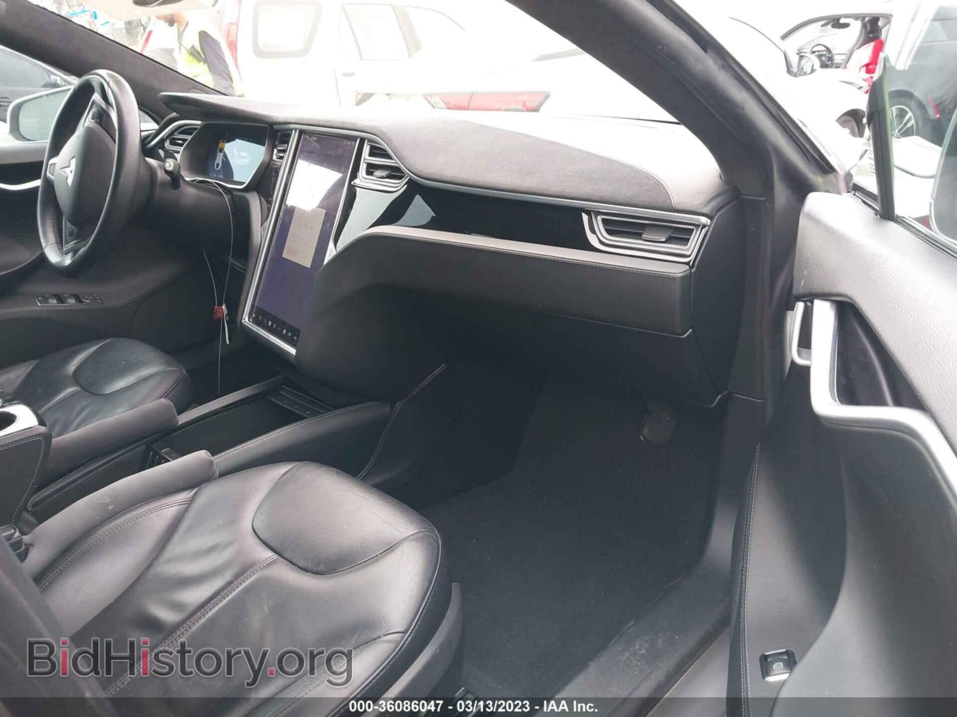 2014 TESLA MODEL S - VIN: 5YJSA1H11EFP51142 - Фото 5