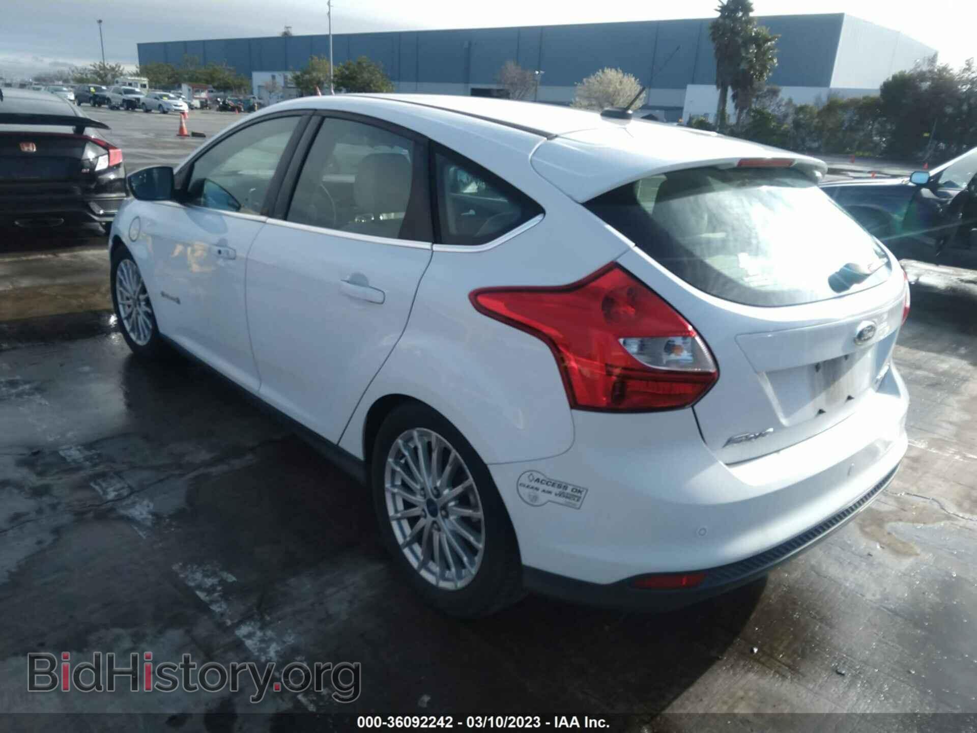 2013 FORD FOCUS ELECTRIC - VIN: 1FADP3R47DL264735 - Фото 3