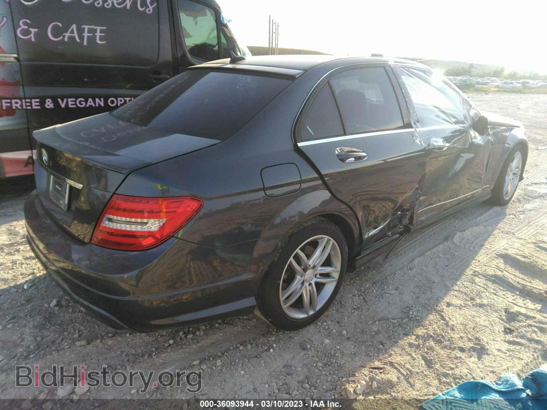 2013 MERCEDES-BENZ C-CLASS - VIN: WDDGF8AB4DA814573 - Фото 4