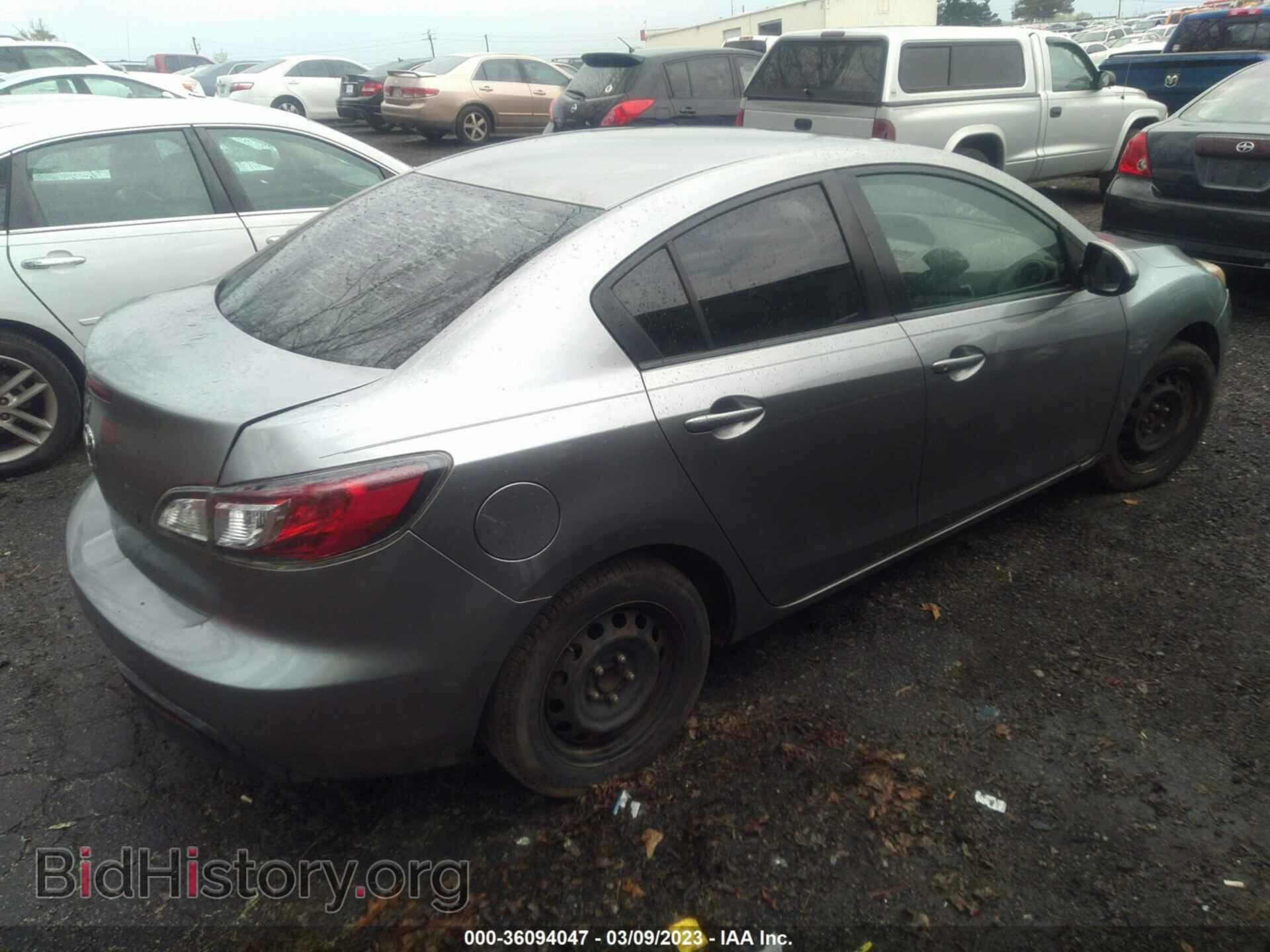 2011 MAZDA MAZDA3 - VIN: JM1BL1UF4B1497071 - Фото 4